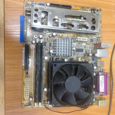Лот: 8878204. Фото: 1. Материнская плата socket 754. Материнские платы