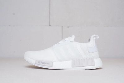 Лот: 16798636. Фото: 1. 1095 Кроссовки женские Adidas... Кеды, кроссовки, слипоны