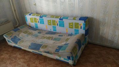 Лот: 9021142. Фото: 1. Диван с убитой обивкой!. Диваны