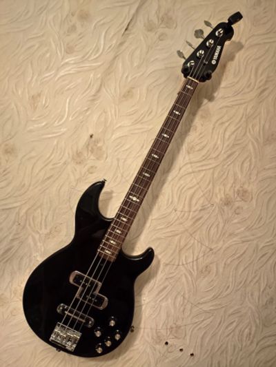 Лот: 18286492. Фото: 1. Бас гитара Yamaha BB614. Гитары