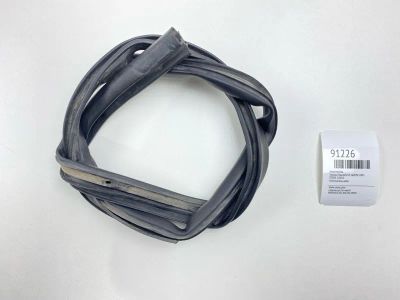 Лот: 23522595. Фото: 1. Уплотнитель Toyota Vista 2001... Двигатель и элементы двигателя