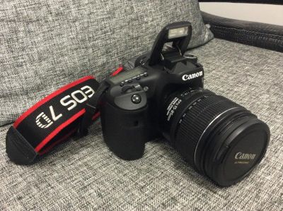 Лот: 4090582. Фото: 1. Сanon EOS 7D с объективом EF-S... Цифровые зеркальные