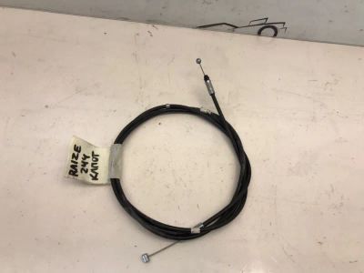 Лот: 21704018. Фото: 1. тросик замка капота Toyota Raize... Двигатель и элементы двигателя