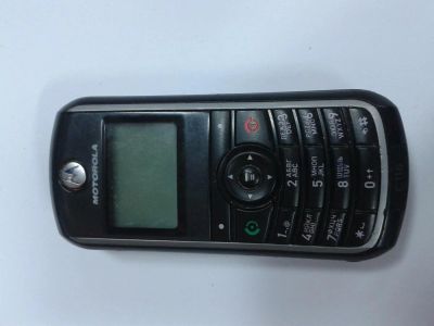 Лот: 8294474. Фото: 1. сотовый телефон моторола Motorola... Кнопочные мобильные телефоны