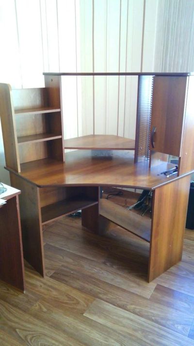 Лот: 4923084. Фото: 1. компьютерный стол. Компьютерные и письменные столы