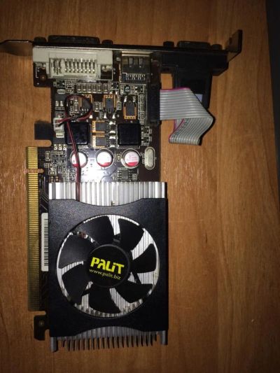 Лот: 6709485. Фото: 1. Видеокарта GeForce GT220 1024M... Видеокарты