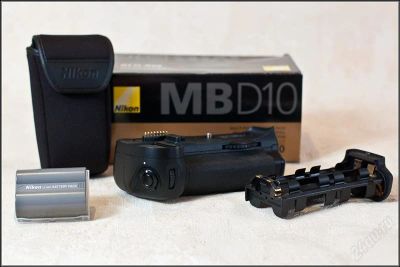 Лот: 2178548. Фото: 1. Батарейный блок Nikon MB-D10... Цифровые зеркальные