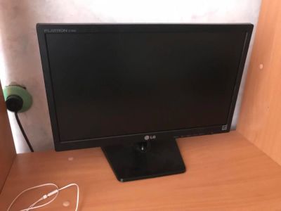 Лот: 10905299. Фото: 1. Монитор lg 18.5. ЖК-мониторы