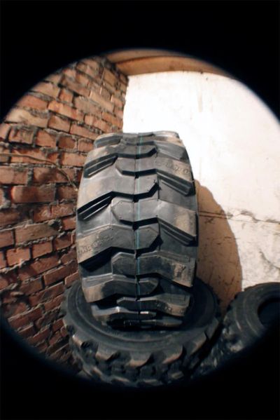 Лот: 4631558. Фото: 1. Шины 12-16,5 12PR RG400 для минипогрузчиков. Шины