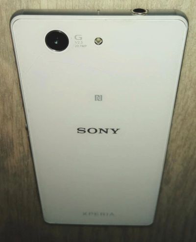 Лот: 10061001. Фото: 1. Sony Xperia Z3 Compact White Белый. Смартфоны