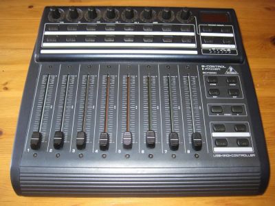 Лот: 5033175. Фото: 1. Behringer BCF2000 - СуПеР МиДи... DJ-оборудование