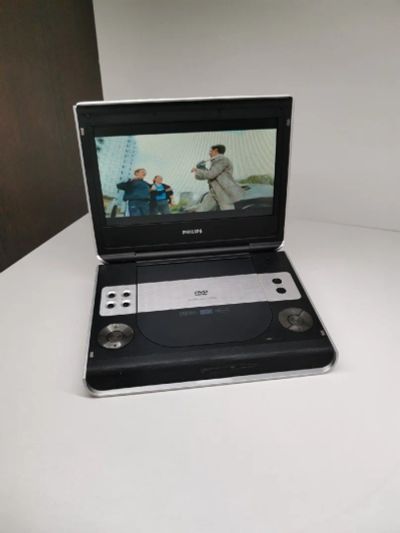 Лот: 16707144. Фото: 1. Портативный DVD player Philips... DVD, Blu-Ray плееры