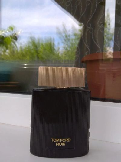 Лот: 14305242. Фото: 1. Парфюмерная вода Tom Ford Noir. Женская парфюмерия
