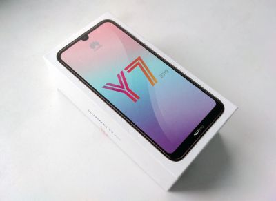 Лот: 15896063. Фото: 1. Смартфон Huawei Y7 3/32GB (2 sim... Смартфоны