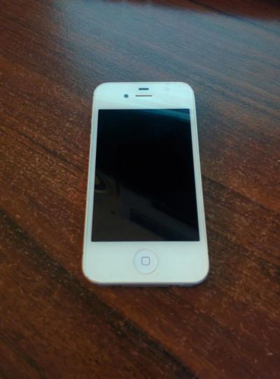 Лот: 6703685. Фото: 1. Iphone 4S 16gb. Смартфоны