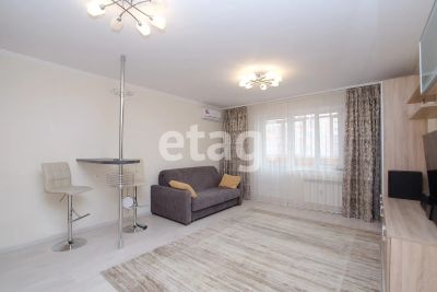 Лот: 22167556. Фото: 1. Продам 2-комн. кв. 61.4 кв.м... Квартиры, студии