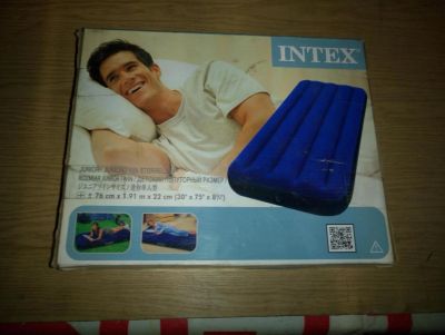 Лот: 10577859. Фото: 1. Матрас надувной INTEX Classic... Спальные мешки, надувные кровати, коврики туристические