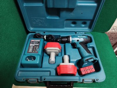 Лот: 20775919. Фото: 1. Шуруповерт makita 6271d + кейс... Электроинструмент