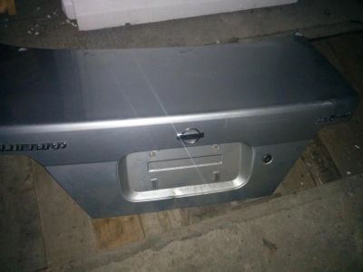 Лот: 4765538. Фото: 1. Крышка багажника Nissan Bluebird... Кузов