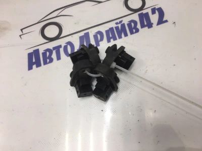 Лот: 21716757. Фото: 1. концевик двери Nissan Almera G15. Двигатель и элементы двигателя