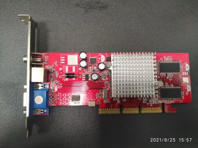 Лот: 18118132. Фото: 1. Видеокарта ATI Radeon 9200 SE... Видеокарты
