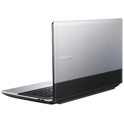 Лот: 3298193. Фото: 1. Продам мощный ноутбук Samsung... Ноутбуки