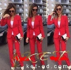 Лот: 4391402. Фото: 1. классический красный брючный костюм. Костюмы