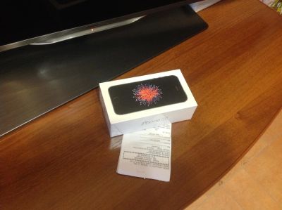 Лот: 10553010. Фото: 1. Новый Apple iPhone SE 32gb 32... Смартфоны