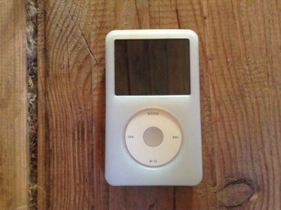 Лот: 7971529. Фото: 1. Apple iPod classic 160Gb. Плееры