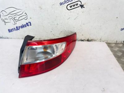 Лот: 25169775. Фото: 1. фонарь Renault Fluence L30R. Двигатель и элементы двигателя