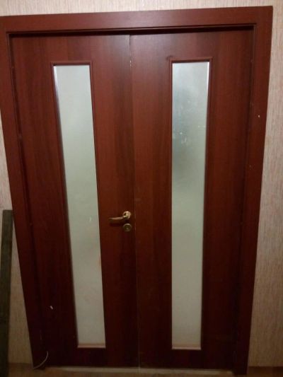 Лот: 9950786. Фото: 1. Двери 60см 2 штуки. Двери межкомнатные