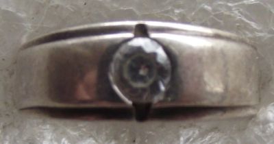 Лот: 9860708. Фото: 1. серебряное женское кольцо,белый... Цепочки