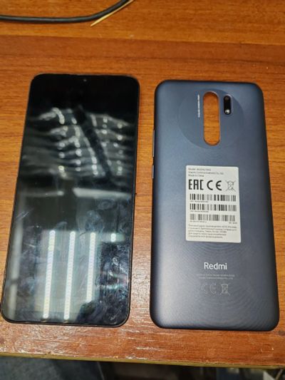 Лот: 25794079. Фото: 1. Xiaomi Redmi 9 4/64Gb проблемы... Смартфоны