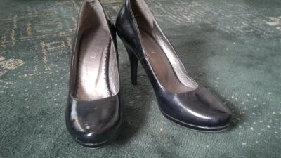 Лот: 3054415. Фото: 1. продам черные классические туфли... Туфли