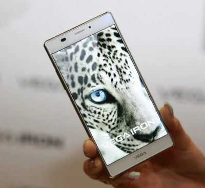 Лот: 4062096. Фото: 1. Pantech Vega Iron 5' (телефон... Смартфоны