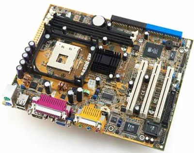 Лот: 5085473. Фото: 1. Asus P4SDR-VM. Материнские платы
