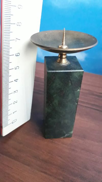 Лот: 21179435. Фото: 1. Подсвечник из камня. Подсвечники, канделябры