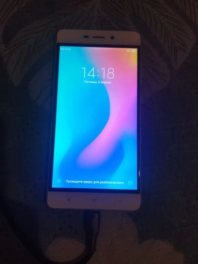 Лот: 19469333. Фото: 1. Redmi 4. Смартфоны