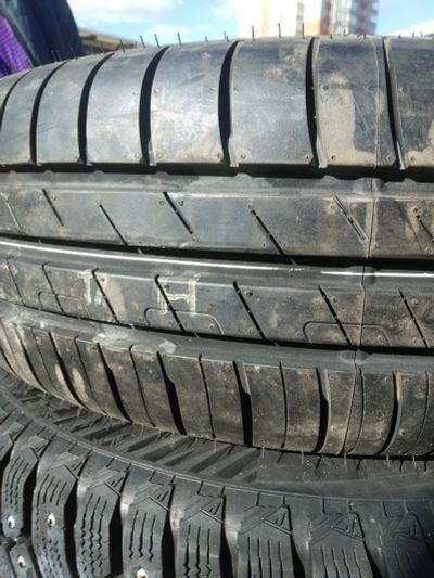 Лот: 17970041. Фото: 1. Goodyear Efficient Grip Compact... Шины