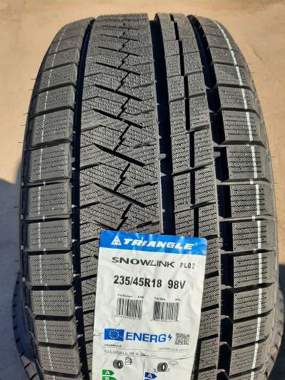 Лот: 25857099. Фото: 1. 235/45 R18 98V Triangle PL02 Новые... Шины