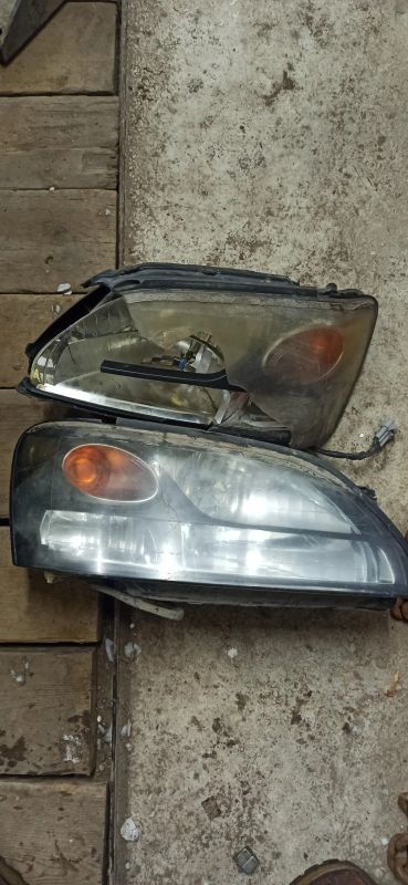 Лот: 18364718. Фото: 1. Фары Subaru Legacy кузов BE5. Кузов