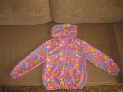Лот: 13718062. Фото: 1. Ветровка для девочки - 122 рост. Верхняя одежда