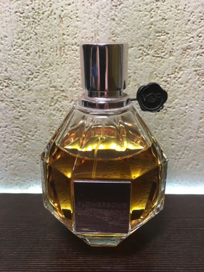 Лот: 12437535. Фото: 1. Victor&Rolf Flowerbomb (100ml... Женская парфюмерия