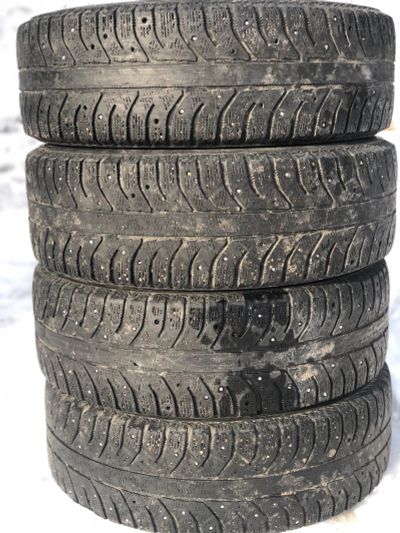 Лот: 21379978. Фото: 1. Bridgestone 195-65-15. Шины