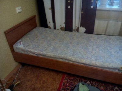 Лот: 6147797. Фото: 1. две односпальные кровати с матрацами... Кровати