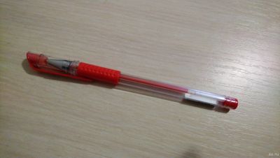 Лот: 13008551. Фото: 1. Ручка гелевая красная. Ручки, карандаши, маркеры