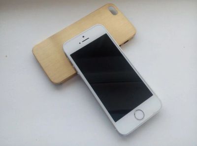 Лот: 8839336. Фото: 1. iPhone 5s 16Gb. Смартфоны