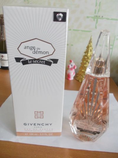 Лот: 15860467. Фото: 1. Ange ou Demon Le Secret Eau de... Женская парфюмерия