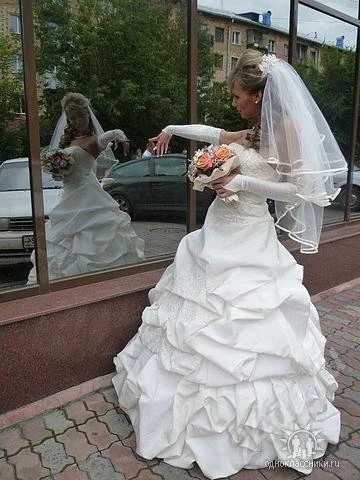Лот: 605178. Фото: 1. Шикарное свадебное платье. Другое (свадебная мода)