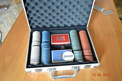 Лот: 6306403. Фото: 1. Набор для покера. Сувенирные наборы
